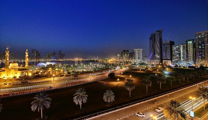 Al Majaz Premiere Deluxe Hotel Apartments 5