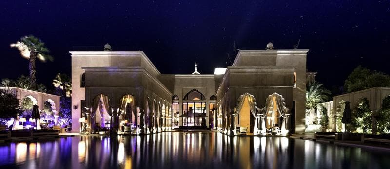 Palais Namaskar 4