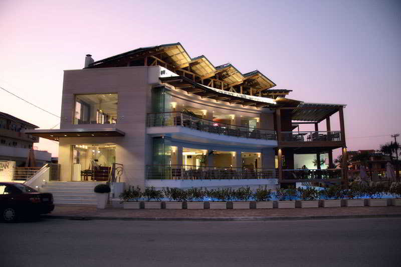 Cosmopolitan Hotel & Spa 4