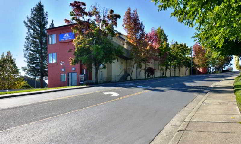 Surestay Hotel By Best Western Vallejo Napa Valley photo 1
