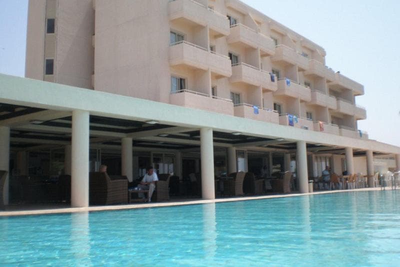 Piere Anne Beach Hotel 3