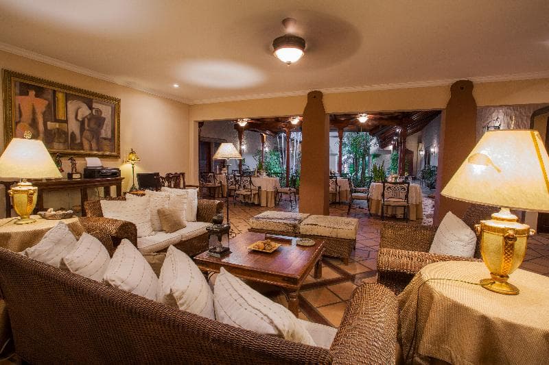 Hotel Los Robles 5