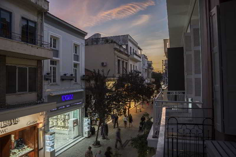 Elia Daliani photo 1