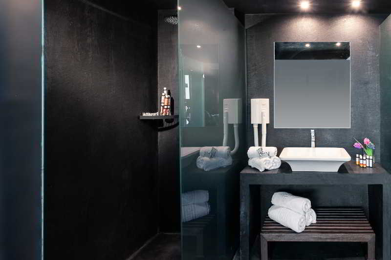 Diamond Suites 4