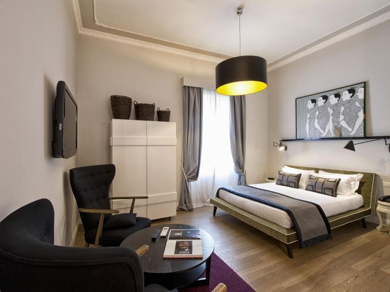 The Independent Suites 5