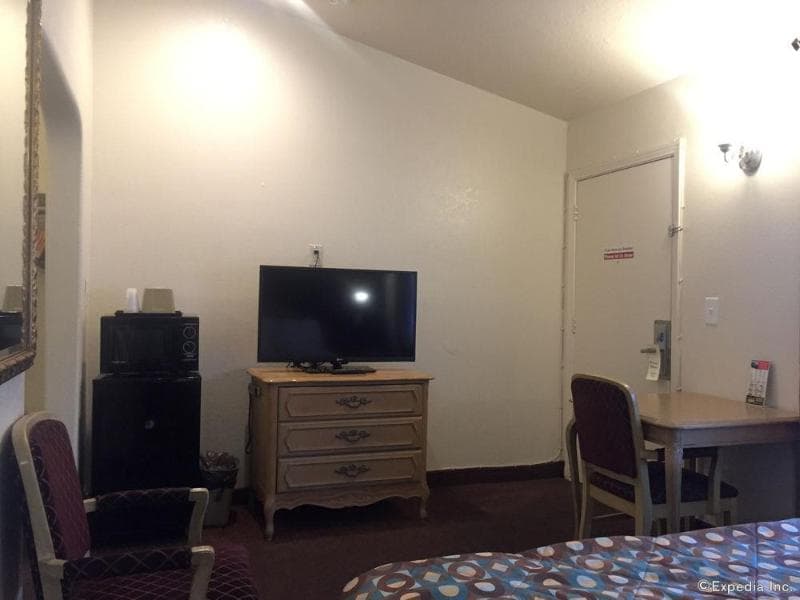 Anaheim Discovery Inn & Suites 5