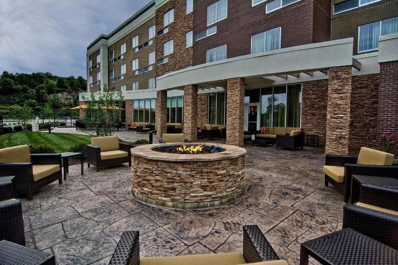 Courtyard By Marriott Bridgeport Clarksburg 3
