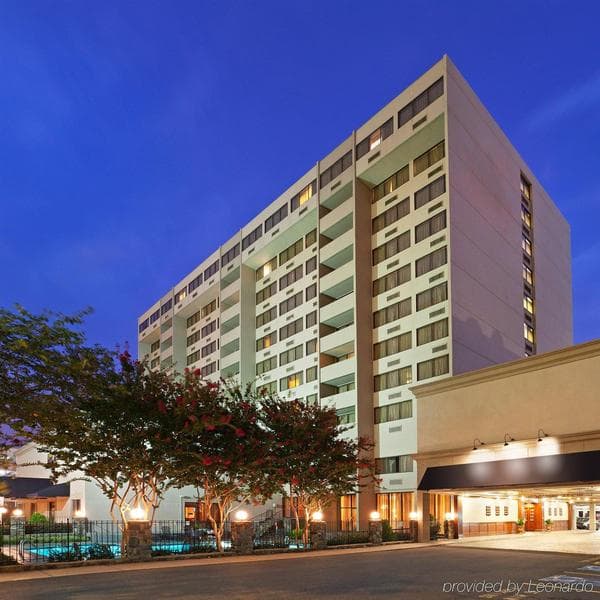 Crowne Plaza Charlotte 2