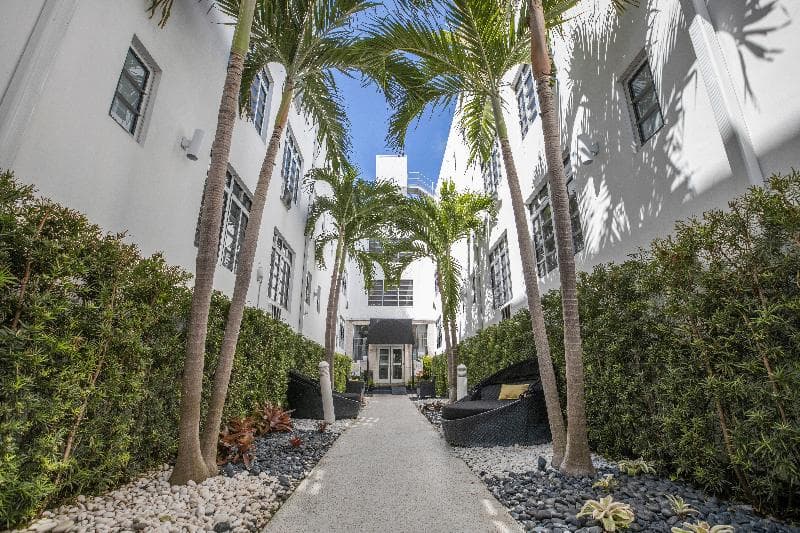 Lincoln Arms Suites 3