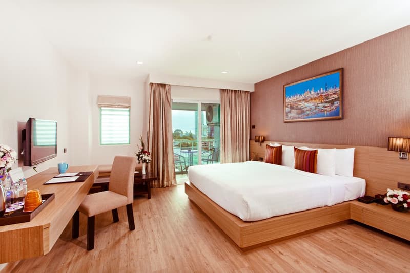Adelphi Pattaya 4