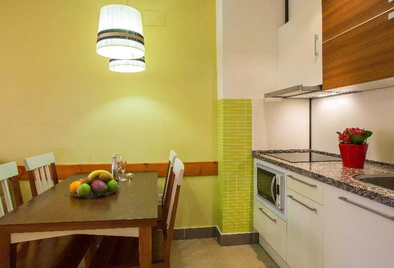 Leo Punta Umbria Iii - Adults Only 5