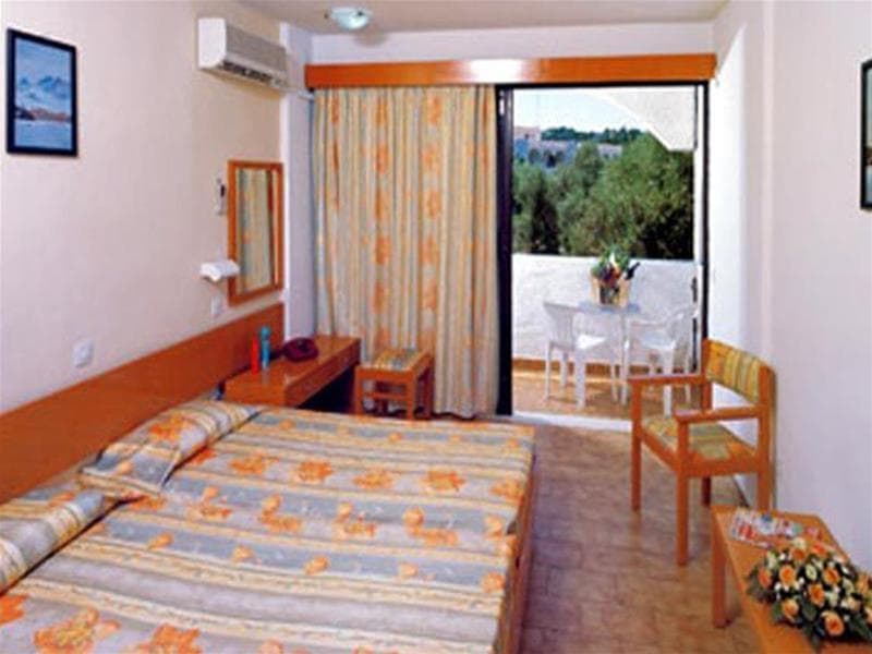 Evi Hotel 5