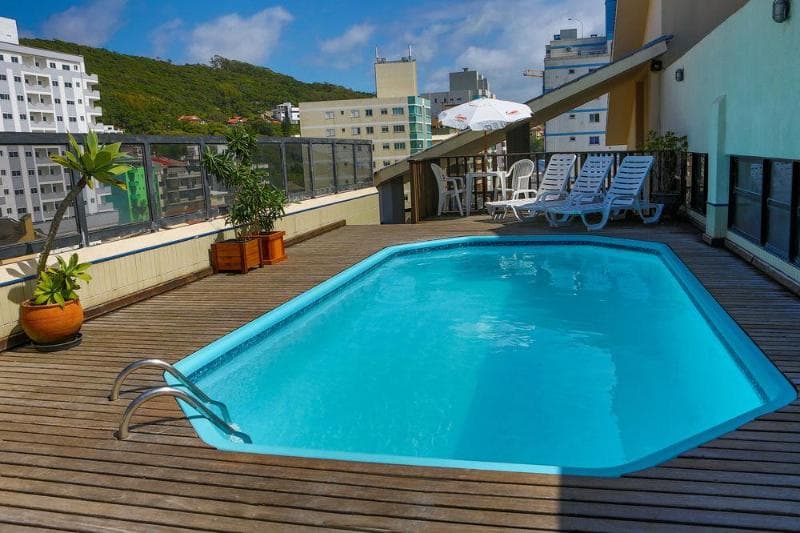 Flipper Hotel 4