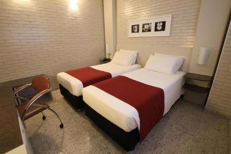 Hotel Confiance Batel 4