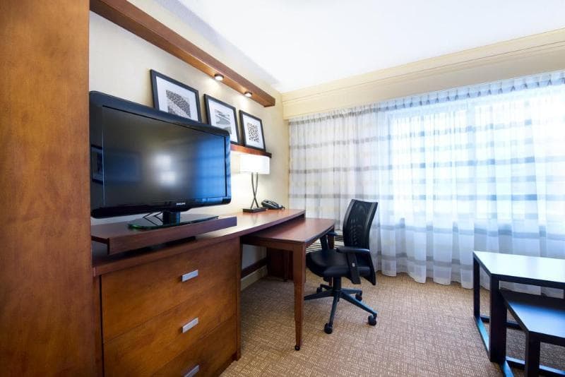 Courtyard By Marriott Mississauga - Airport Corporate Centre West 2