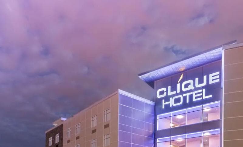 Hotel Clique Calgary Airport 2