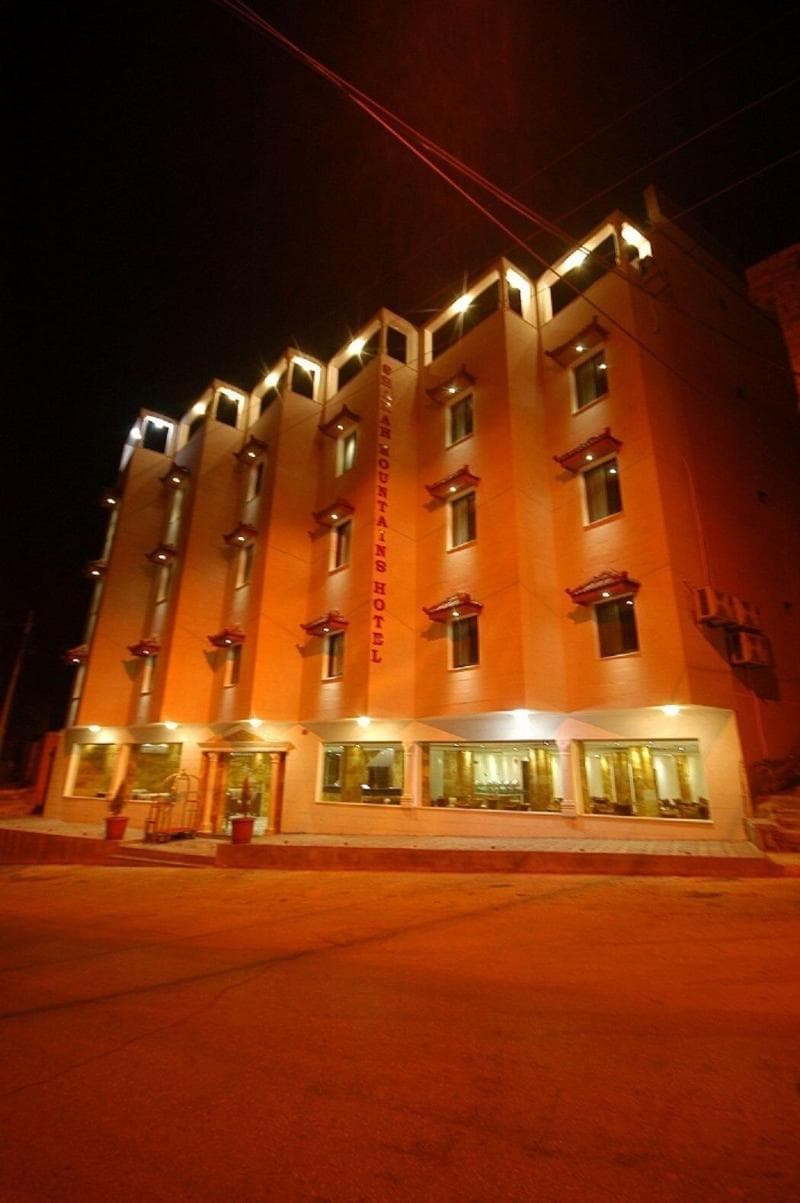 Sharah Mountains Hotel 4