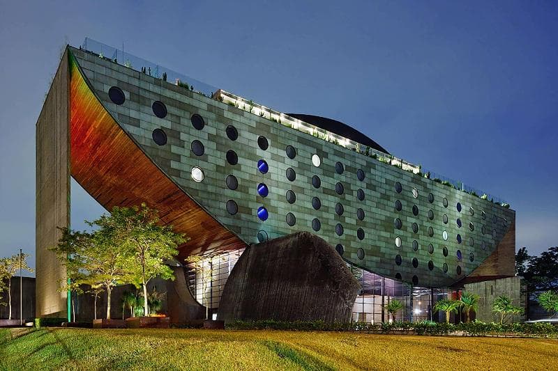 Hotel Unique 3