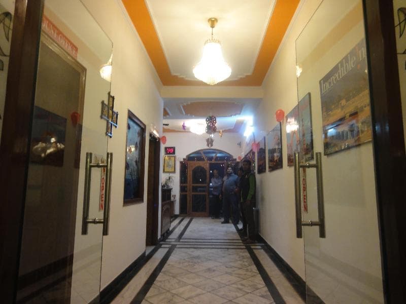 Taj Plaza 4