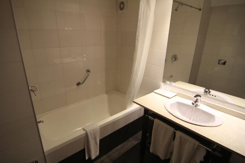 Crystal Tower Hotel 4