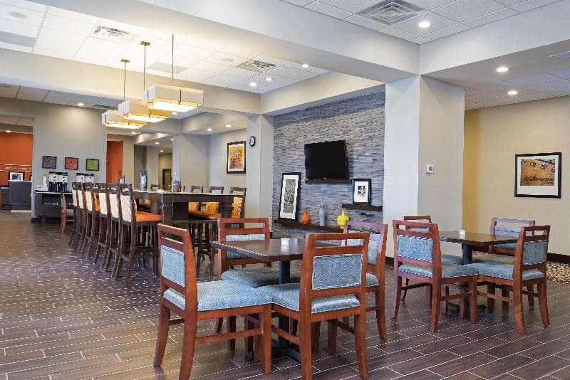 Hampton Inn Kalamazoo, MI 5