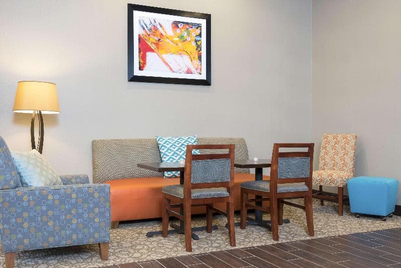 Hampton Inn Kalamazoo, MI 3