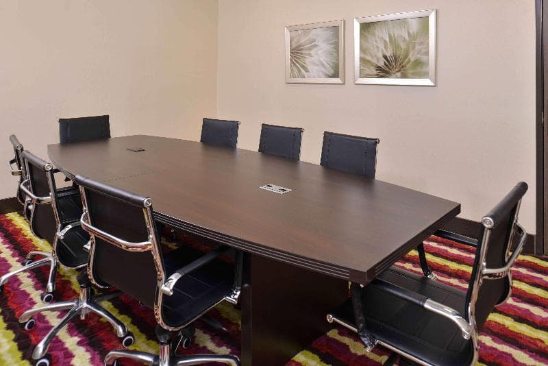 Hampton Inn & Suites Dallas Market Center photo 1