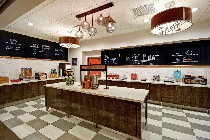 Hampton Inn & Suites Columbus 2