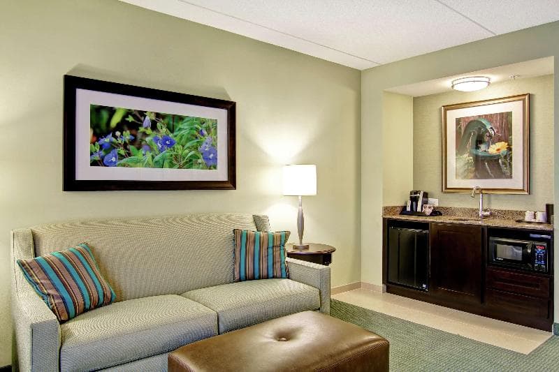 Hilton Garden Inn Woodbridge, VA photo 1