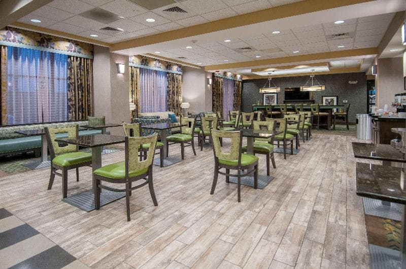 Hampton Inn Hernando 4