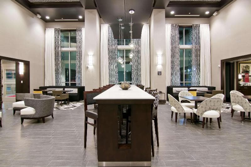 Hampton Inn & Suites Bellevue Downtown-Seattle, WA 4