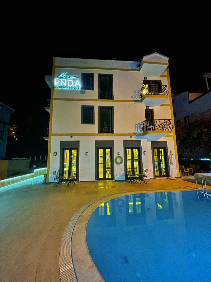 Enda Boutique Hotel (Adults Only) 1