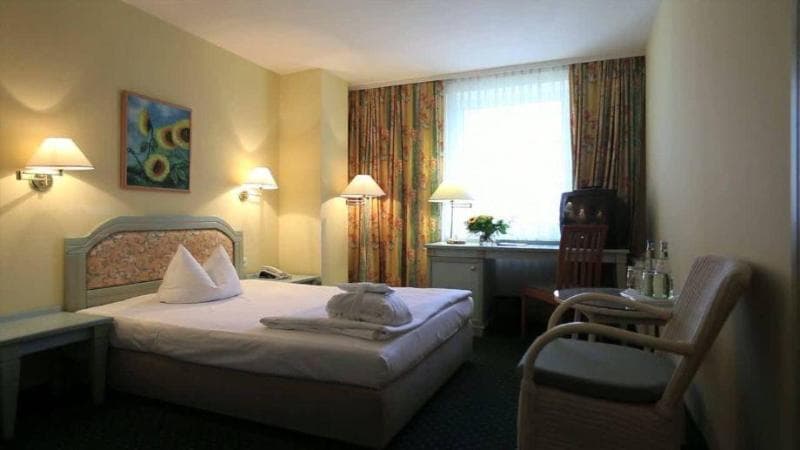Landhotel Potsdam photo 1