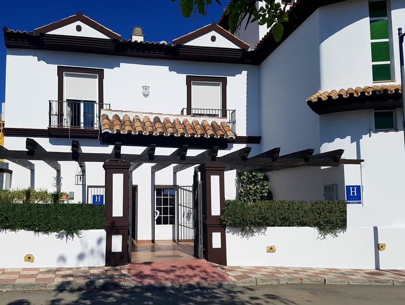 Hotel Asador Albenzaire 2