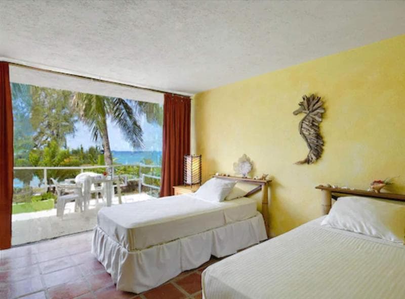 Moonraker Beach Hotel 2