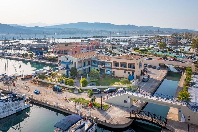 Ianos Hotel 4