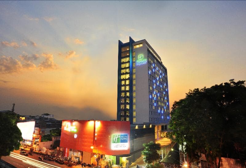 Holiday Inn Express Surabaya Centerpoint 3