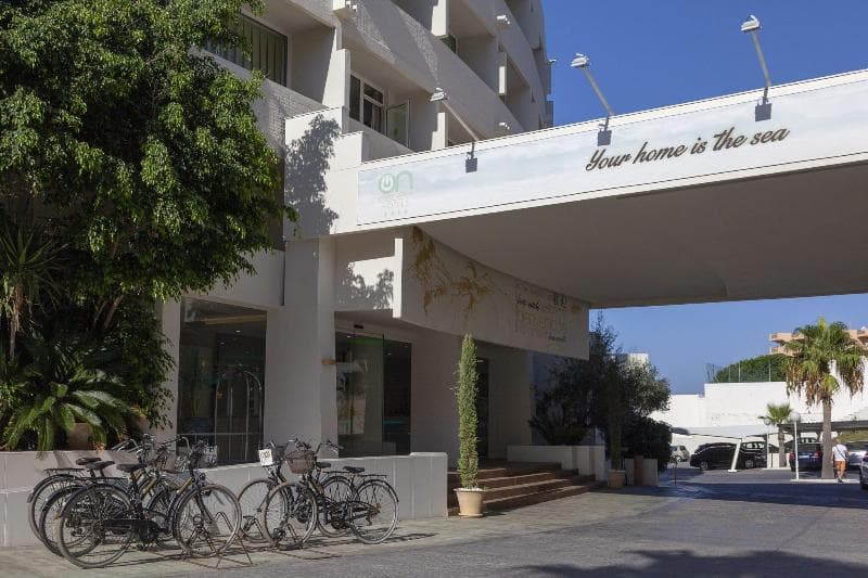 On Hotels Oceanfront - Adults Only 3