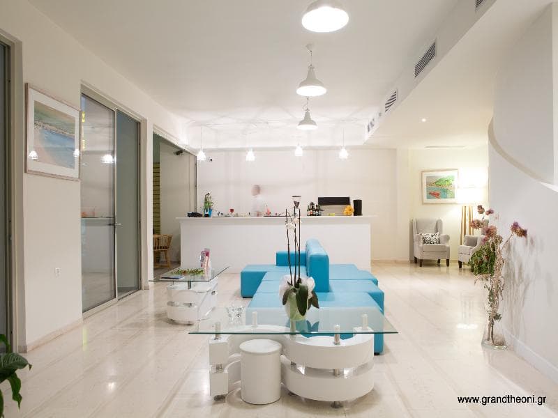 Grand Theoni Hotel Suites & Spa 4