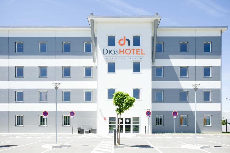 Dios Hotel 2