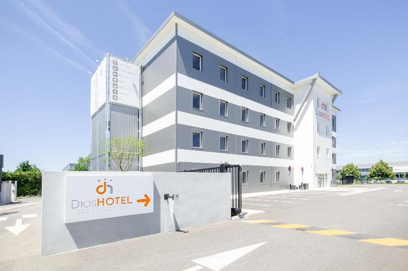 Dios Hotel 3
