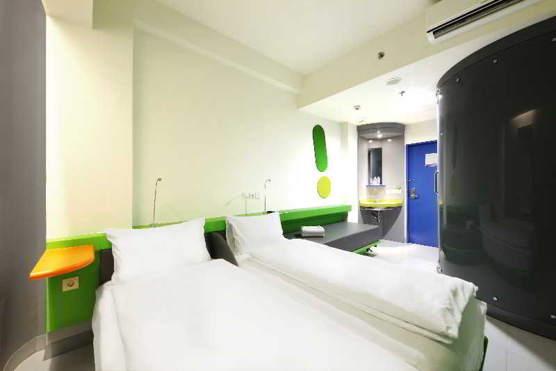 POP! Hotel Tanjung Karang 4