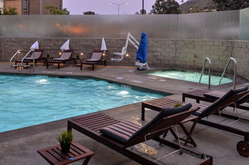 Holiday Inn Express & Suites San Diego - Mission Valley 5