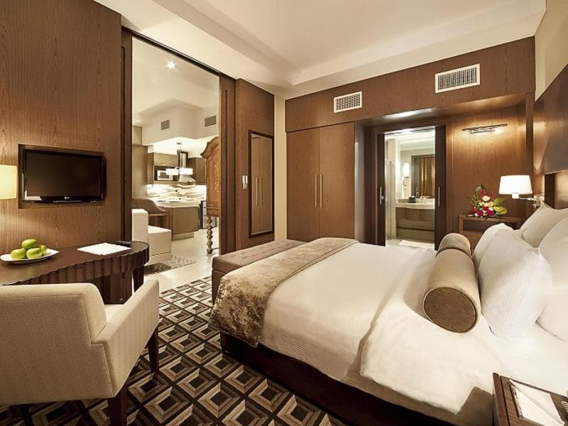 Oaks Liwa Executive Suites 1
