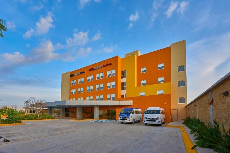 City Express Suites By Marriott Cabo San Lucas 2