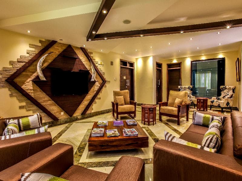 The Monarch Hotel 4