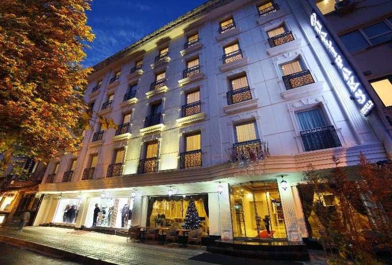 Halifaks Hotel 2