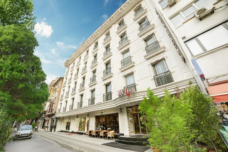 Halifaks Hotel 5