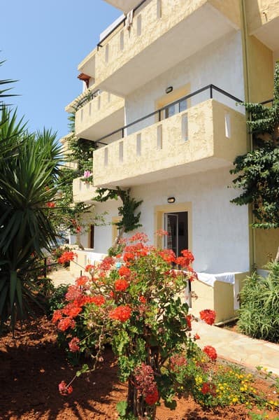 Stelios Apartments 3
