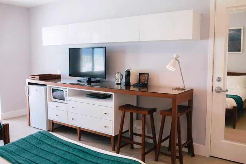 Tides Inn Hotel 3
